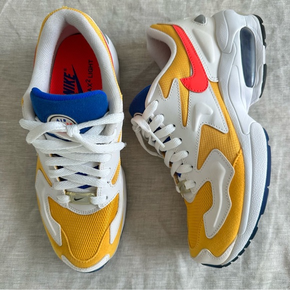 Nike Shoes - NIKE AIRMAX 2 LIGHT - WMNS 8